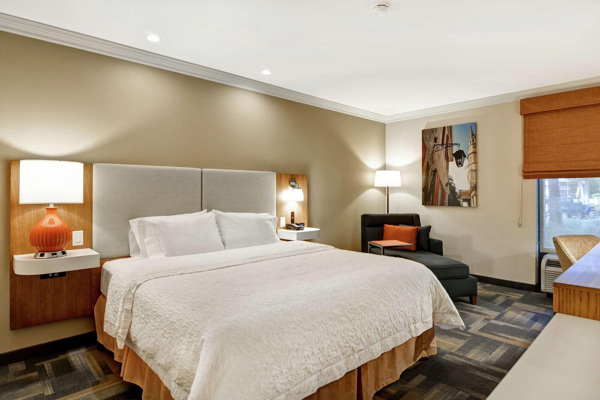Hampton Charleston North Hotel 3*